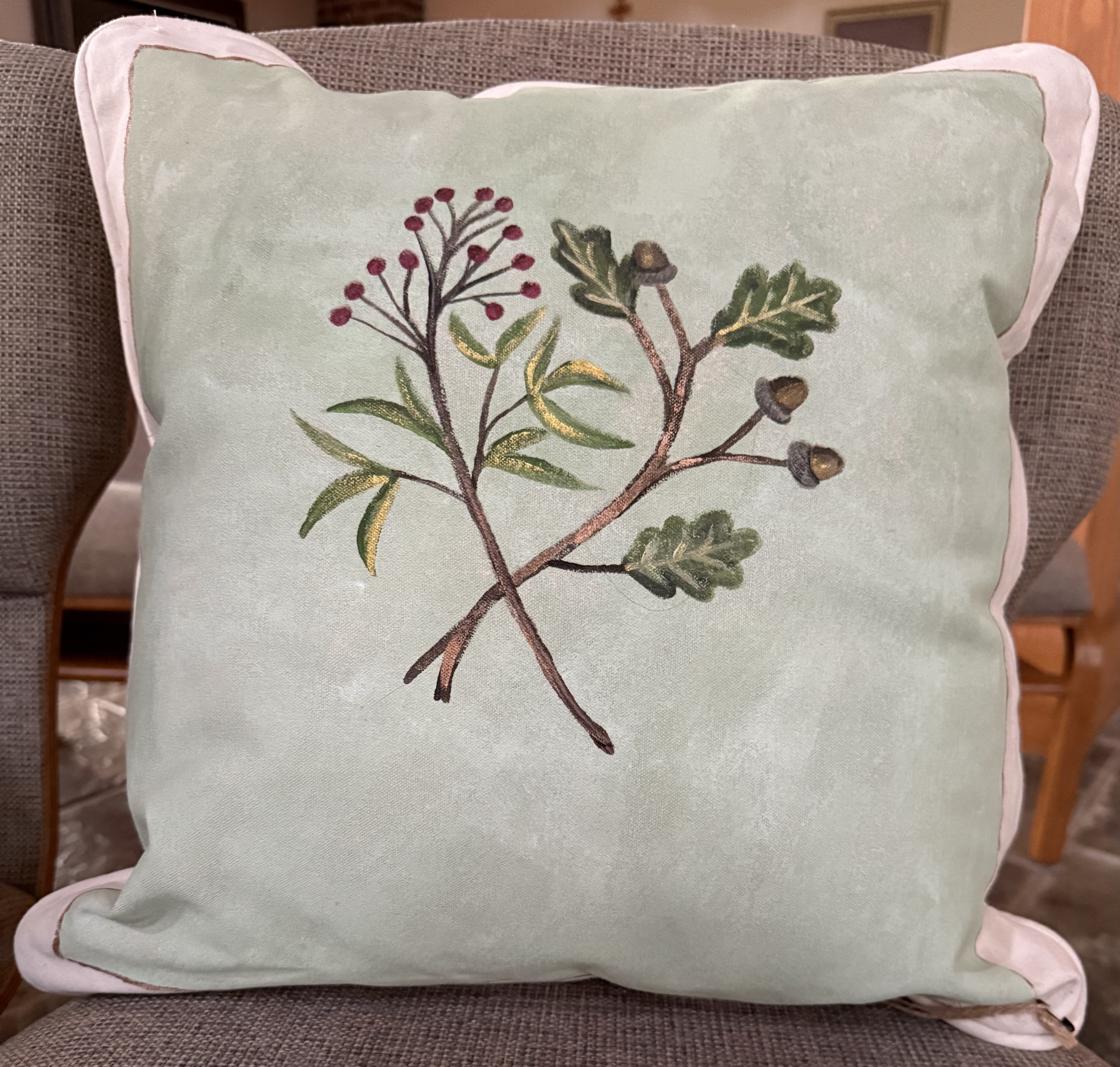 Cardinal Pillow (back)